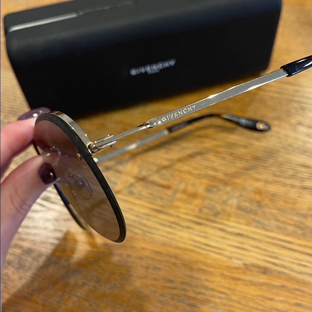 Givenchy Women’s Brow Bar Aviator Sunglasses - Picture 4 of 8